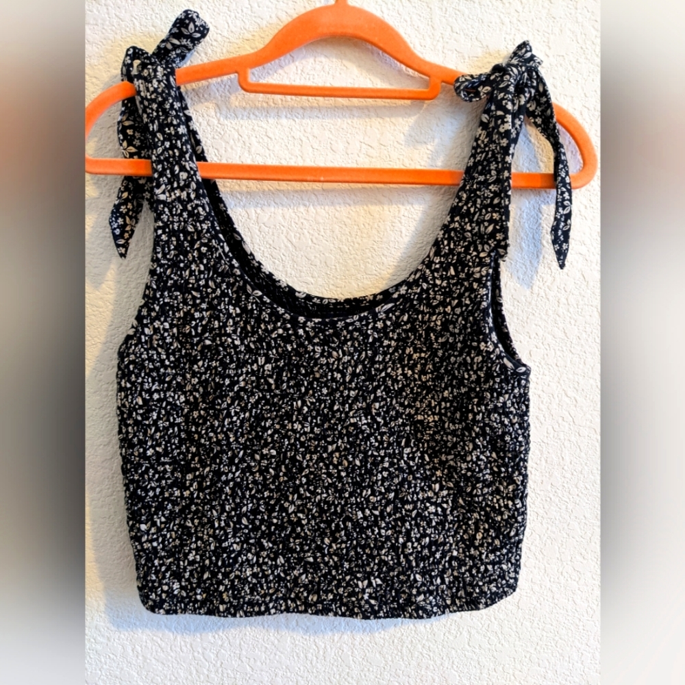 American Eagle Floral Crop Top
